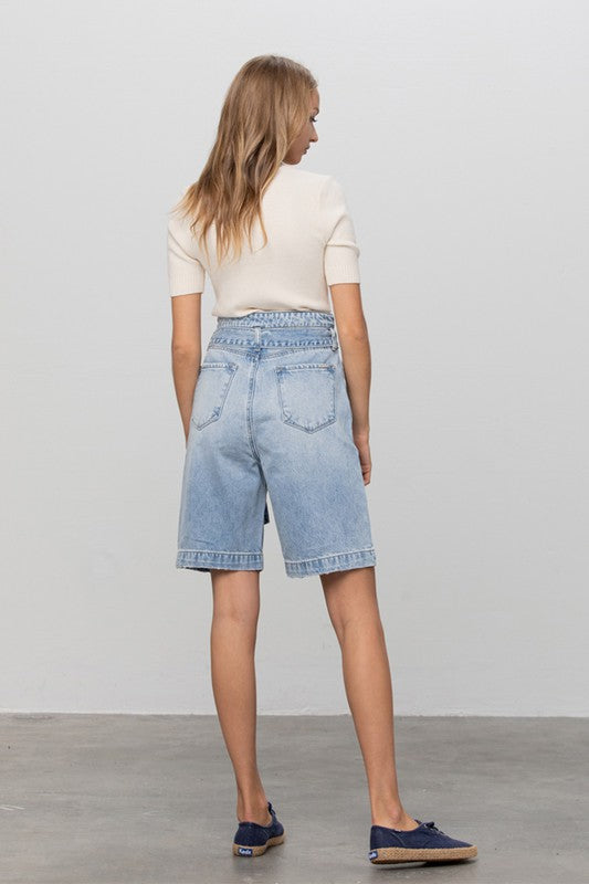 BELTED DENIM BERMUDAS