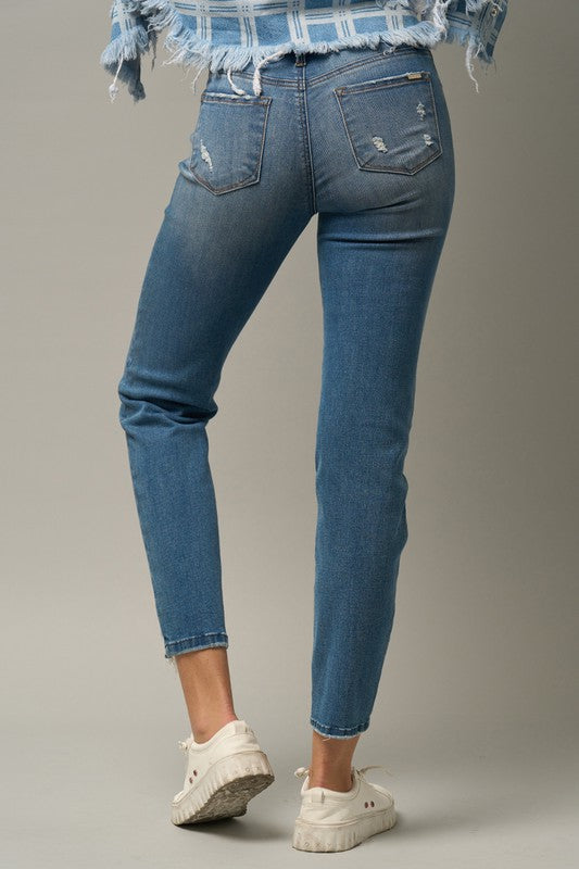 Trim Raw Hem Girlfriend Jeans